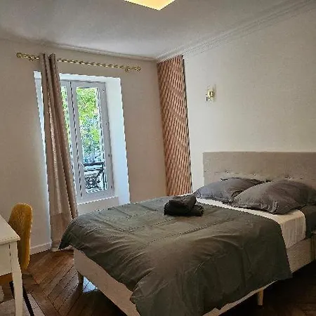 Magnifique , 2 Paříž